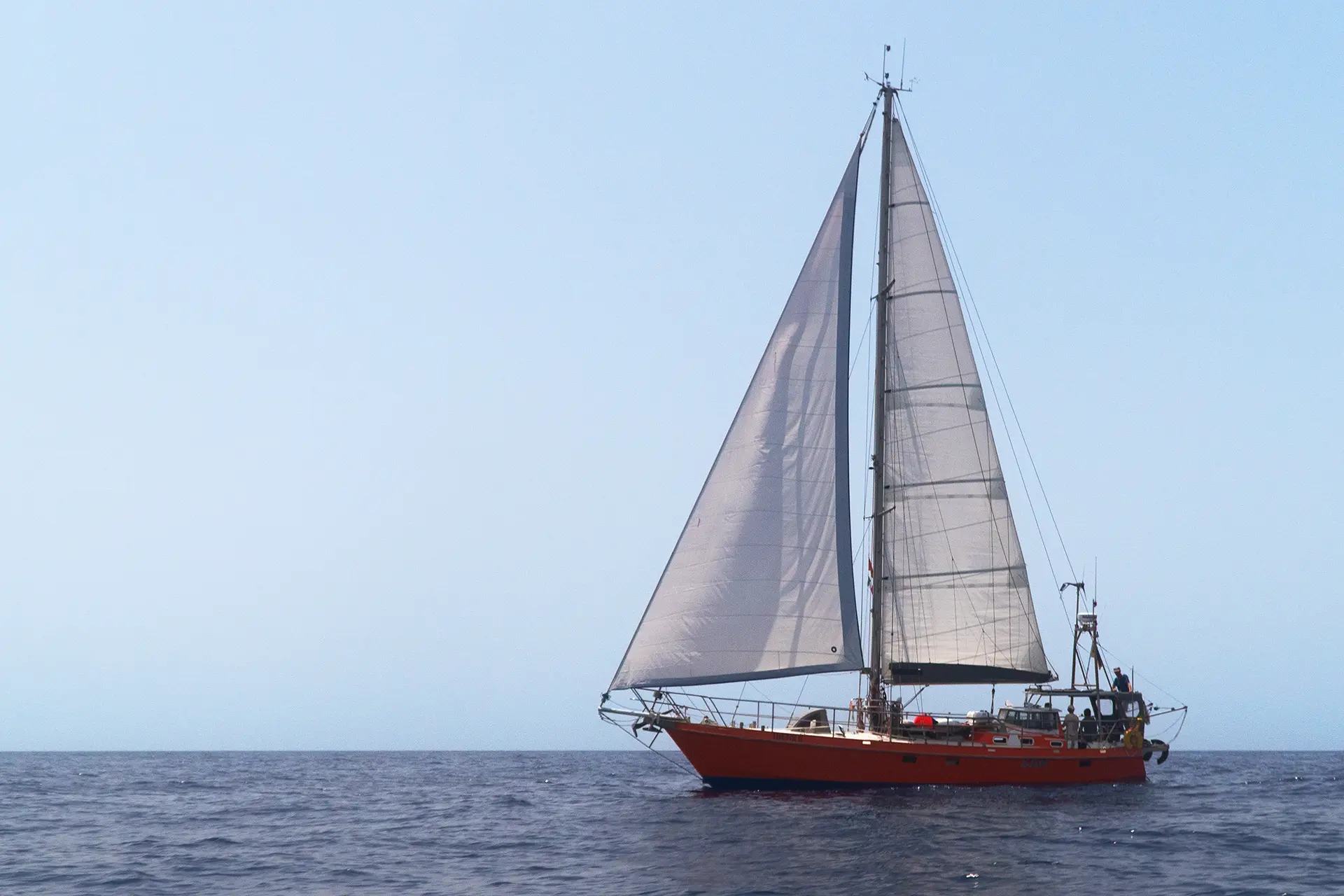 Die Thetis II unter Segeln